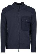 Laden Sie das Bild in den Galerie-Viewer, man12dat.130.502
