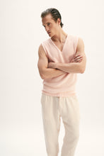 Laden Sie das Bild in den Galerie-Viewer, Herren Pullover Strick Pullunder rosa
